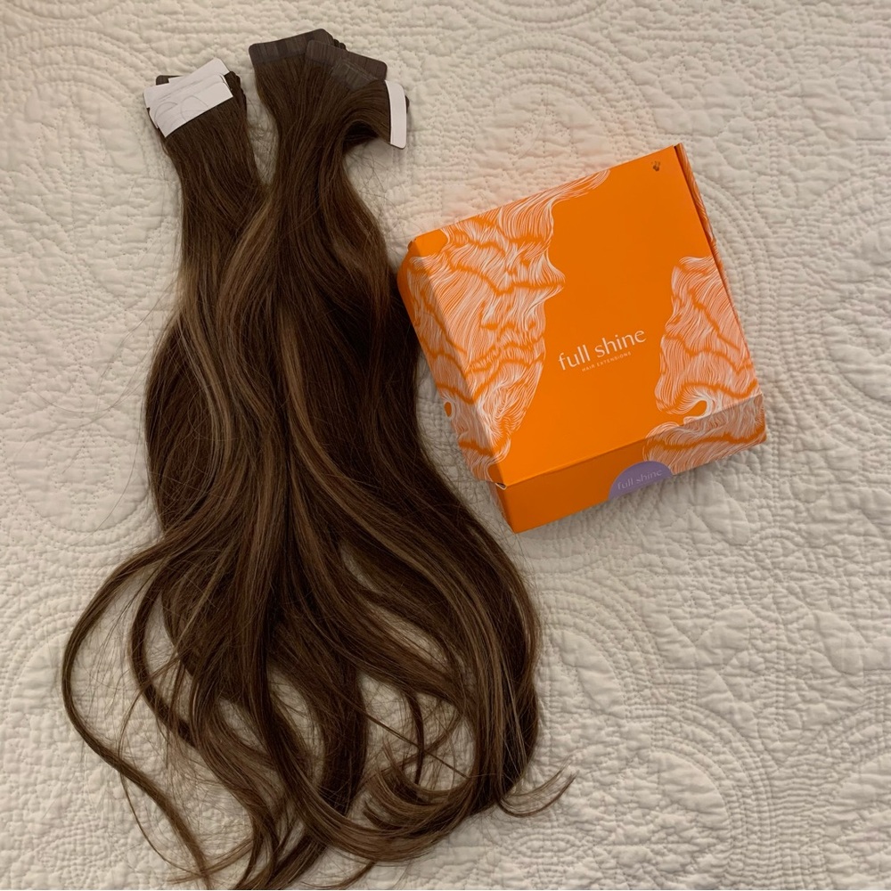 Full Shine Tape in Hair Extensions